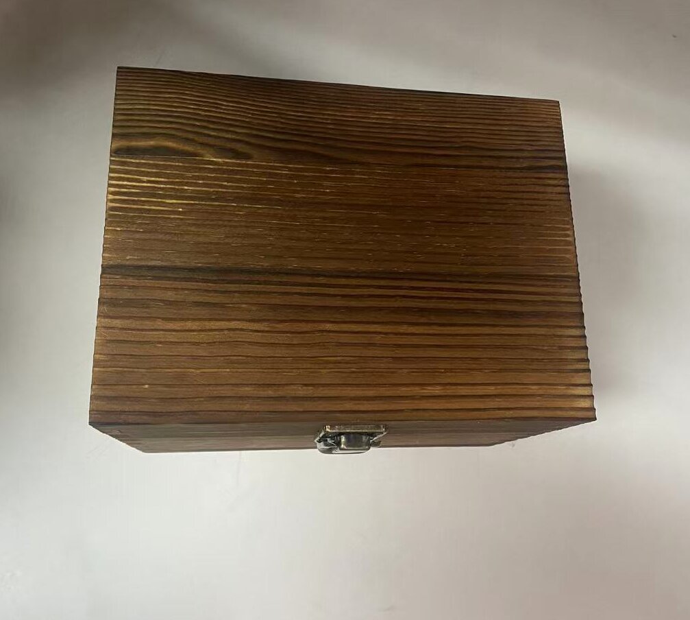 Top of the wooden whiskey gift box lid, blank and ready to engrave